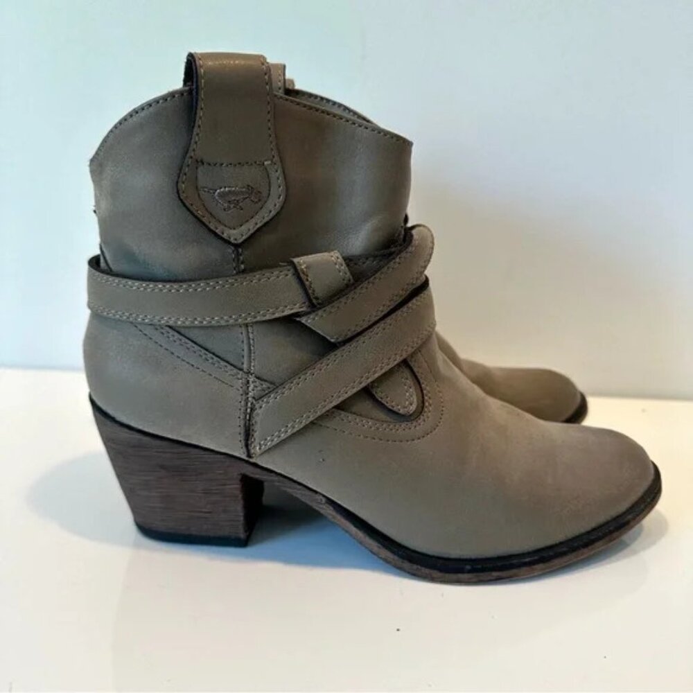 Rocket Dog Women's Sayla Gray/Taupe Modern Western Ankle Boot, Size 8.5 - Picture 8 of 14